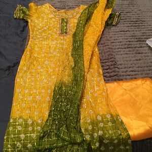 Mehndi suit shalwar kameez